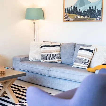 Des Cousins: Fantastic Alpine Chalet