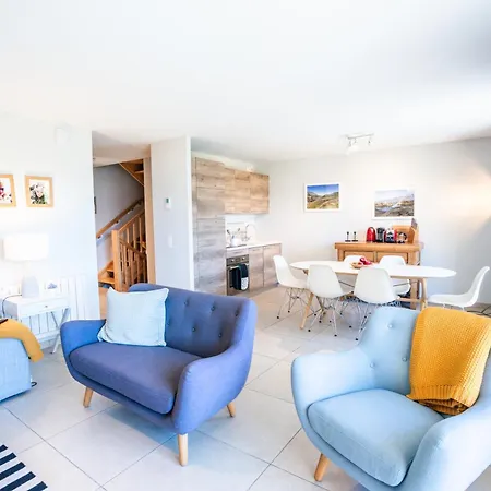 Des Cousins: Fantastic Alpine Chalet